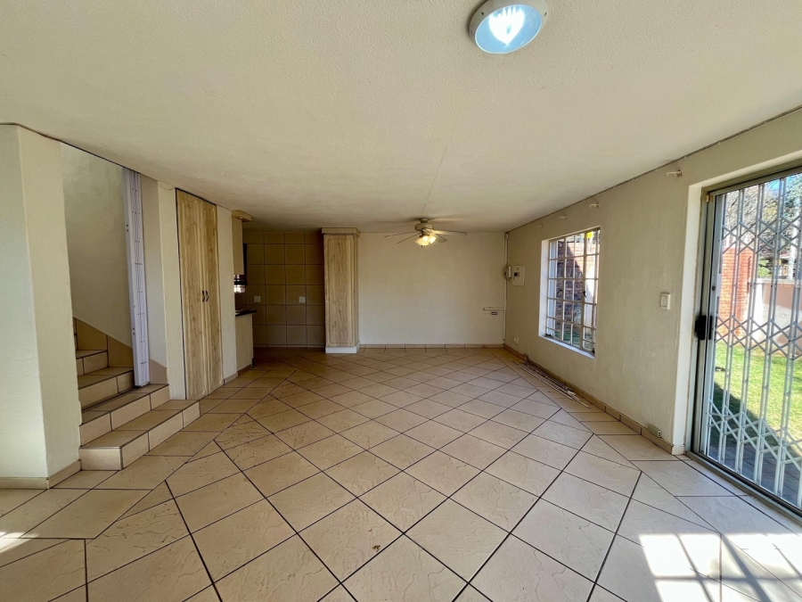 3 Bedroom Property for Sale in Safari Gardens North West
